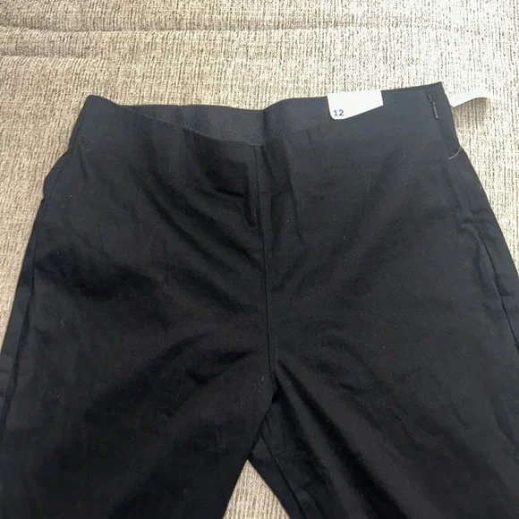 NWT Old navy women’s  Black Pants - Picture 2 of 4